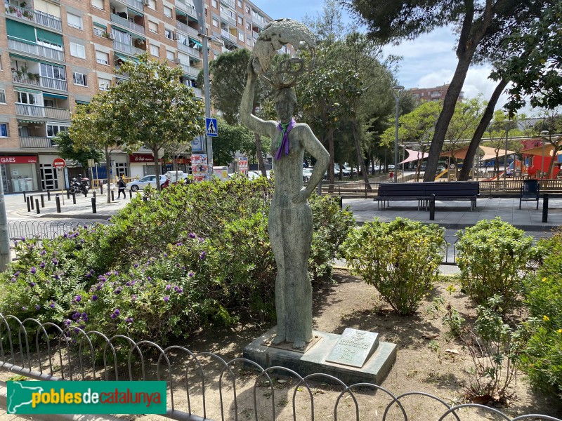 Cornellà de Llobregat - Escultura <i>La dona i el món</i>