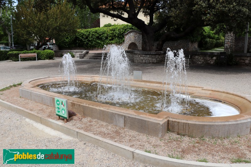 Begues - Plaça Camilo Riu