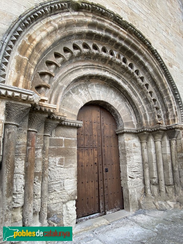 Vinaixa - Església de Sant Joan Baptista. Portada (Foto: Albert Esteves, 2021) Vinaixa - Església de Sant Joan Baptista. Portada