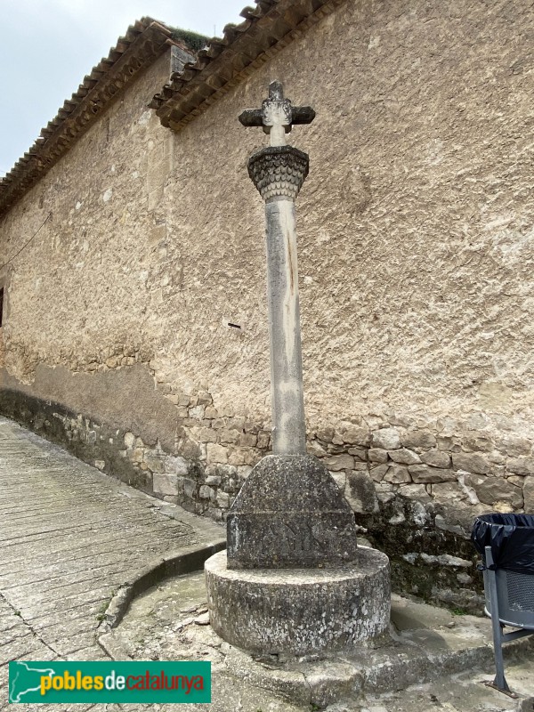 Vinaixa - Creu de la plaça de l'Església (Foto: Albert Esteves, 2021) Vinaixa - Creu de la plaça de l'Església