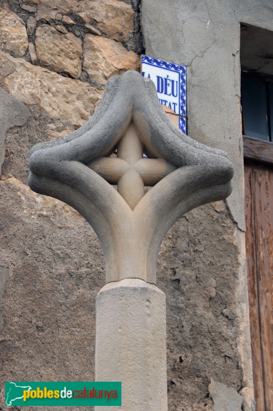 Vinaixa - Creu de la plaça dels Arbres