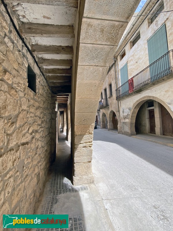 L'Albi - Carrer Major (Foto: Albert Esteves, 2021) L'Albi - Carrer Major