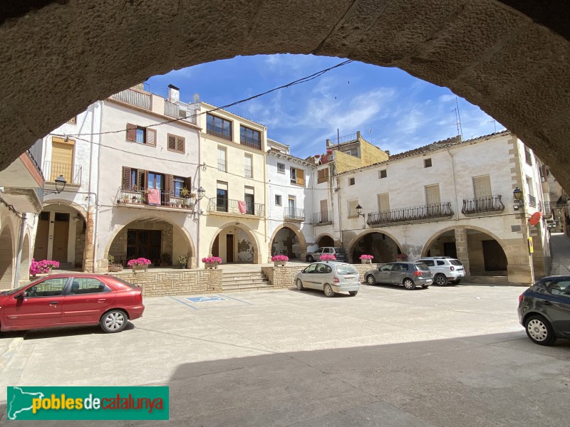 L'Albi - Plaça de la Vellesa (Foto: Albert Esteves, 2021) L'Albi - Plaça de la Vellesa