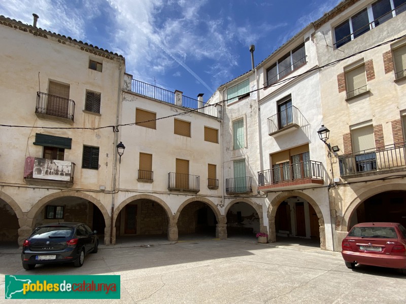 L'Albi - Plaça de la Vellesa (Foto: Albert Esteves, 2021) L'Albi - Plaça de la Vellesa