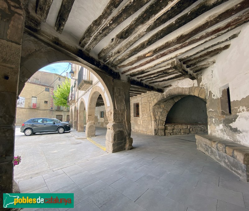 L'Albi - Plaça de la Vellesa (Foto: Albert Esteves, 2021) L'Albi - Plaça de la Vellesa