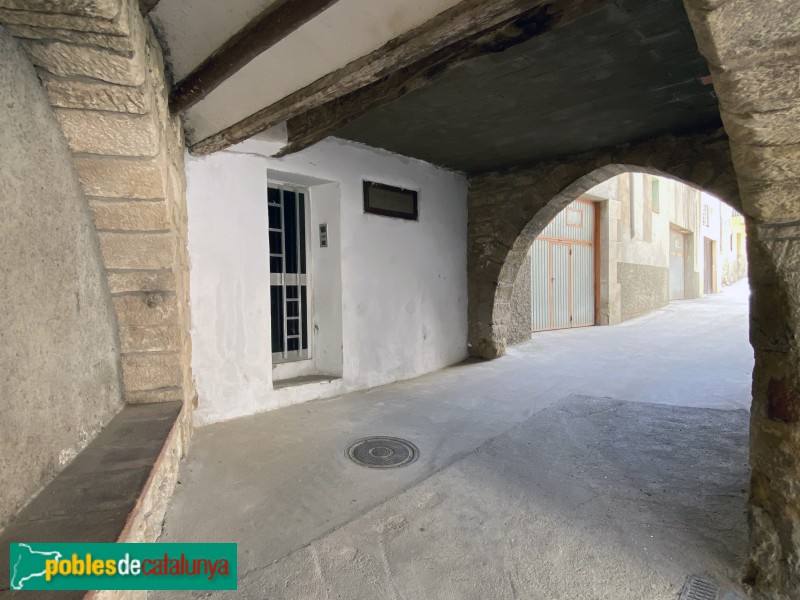 L'Albi - Plaça de la Vellesa (Foto: Albert Esteves, 2021) L'Albi - Plaça de la Vellesa