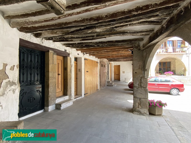 L'Albi - Plaça de la Vellesa (Foto: Albert Esteves, 2021) L'Albi - Plaça de la Vellesa