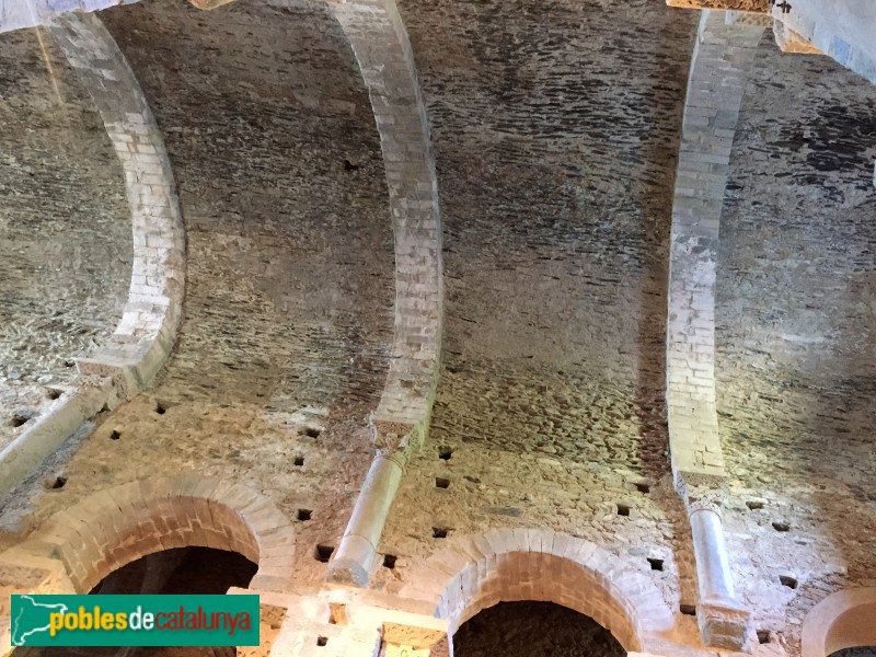 Port de la Selva - Sant Pere de Rodes, interior de l'església (Foto: Gustau Zariquiey, 2018) Port de la Selva - Sant Pere de Rodes, interior de l'església