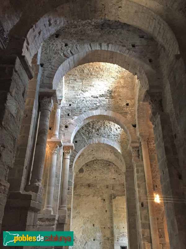 Port de la Selva - Sant Pere de Rodes, interior de l'església (Foto: Gustau Zariquiey, 2018) Port de la Selva - Sant Pere de Rodes, interior de l'església