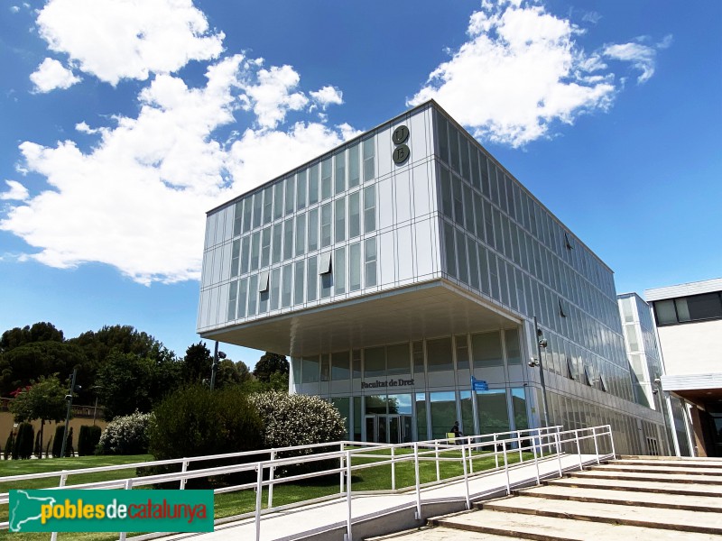Barcelona - Facultat de Dret. Ampliació de 2018 (Foto: Albert Esteves, 2021) Barcelona - Facultat de Dret. Ampliació de 2018