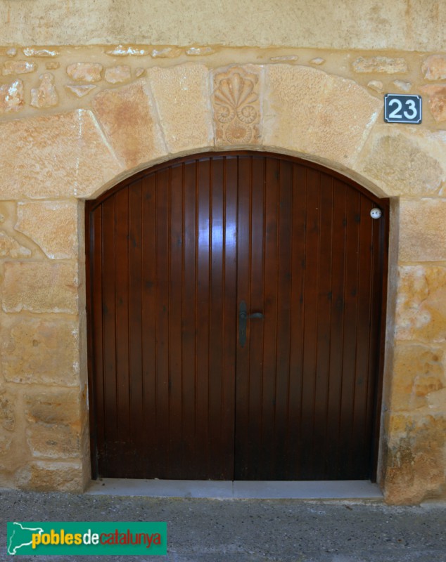 Bellaguarda - Porta de finals del segle XVIII (Foto: Albert Esteves, 2021) Bellaguarda - Porta de finals del segle XVIII