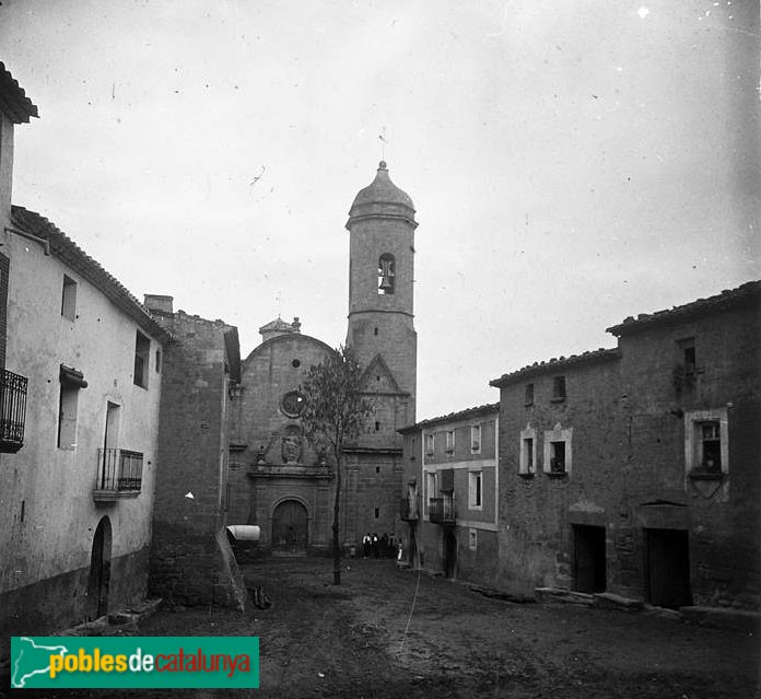 El Cogul - Plaça de la Vila (Foto: Josep Salvany -Fons Salvany. Biblioteca de Catalunya-, 1921) El Cogul - Plaça de la Vila