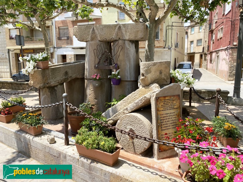 Castelldans. Monument a la gent de la terra