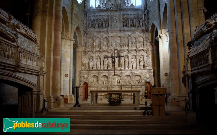 Monestir de Poblet - Interior de la nau central de l'església