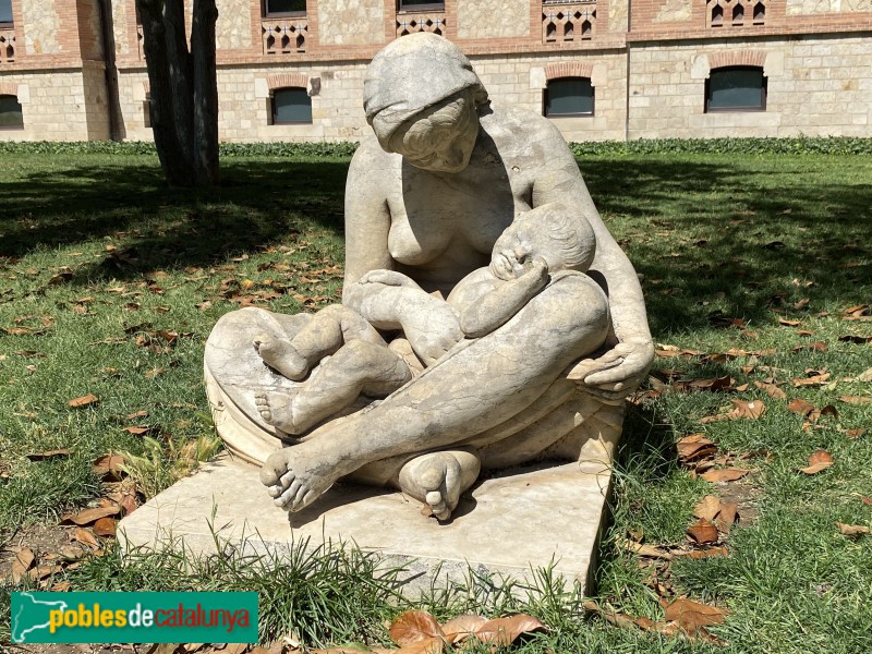 Barcelona - Escultura <i>Maternitat</i>