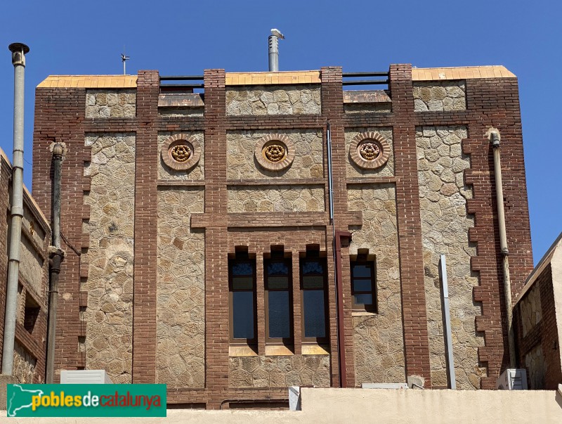 Barcelona - Cementiri de les Corts. Edifici d'administració