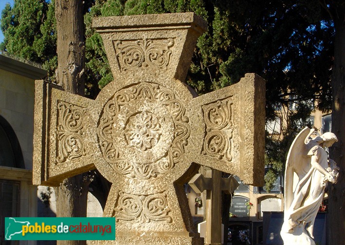 Barcelona - Cementiri de les Corts. Sepulcre Cuyàs