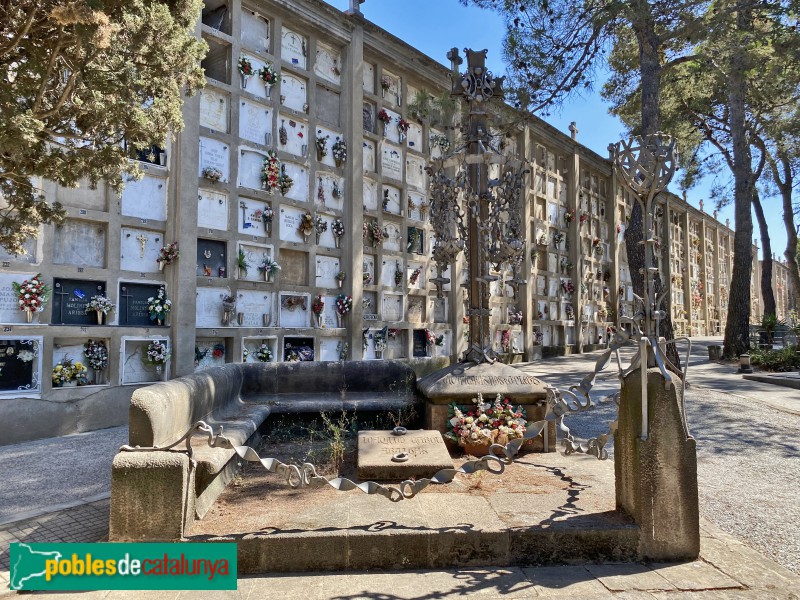 Sabadell - Cementiri. Sepulcre Joaquim Carol