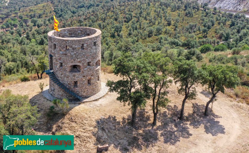 La Jonquera - Torre del Serrat de la Plaça (Foto: Francesc Vidal-Barraquer, 2021) La Jonquera - Torre del Serrat de la Plaça