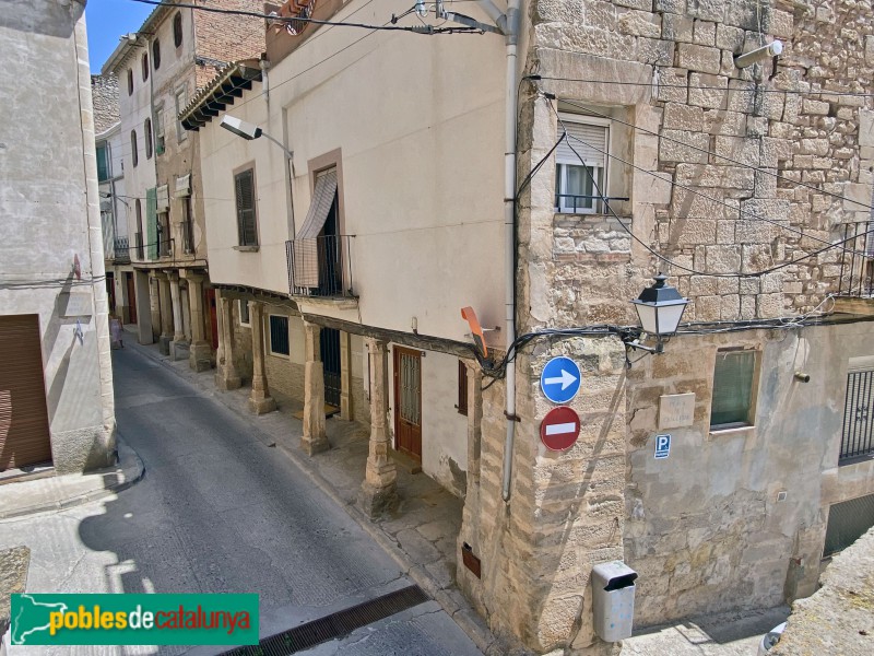 Arbeca - Carrer Sant Jaume (Foto: Albert Esteves, 2021) Arbeca - Carrer Sant Jaume