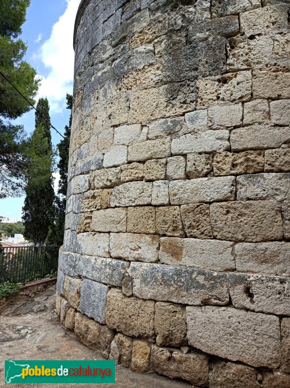 Avinyonet del Penedès - Torre de les Gunyoles