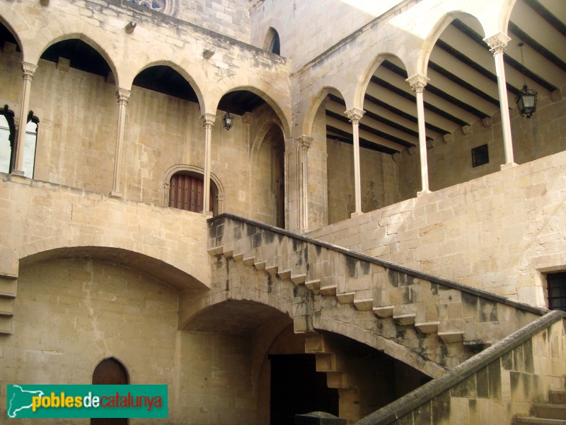 Tortosa - Palau episcopal. Pati interior (Foto: Juan Emilio Prades, 2016) Tortosa - Palau episcopal. Pati interior