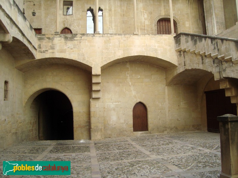 Tortosa - Palau episcopal. Pati interior (Foto: Juan Emilio Prades, 2016) Tortosa - Palau episcopal. Pati interior