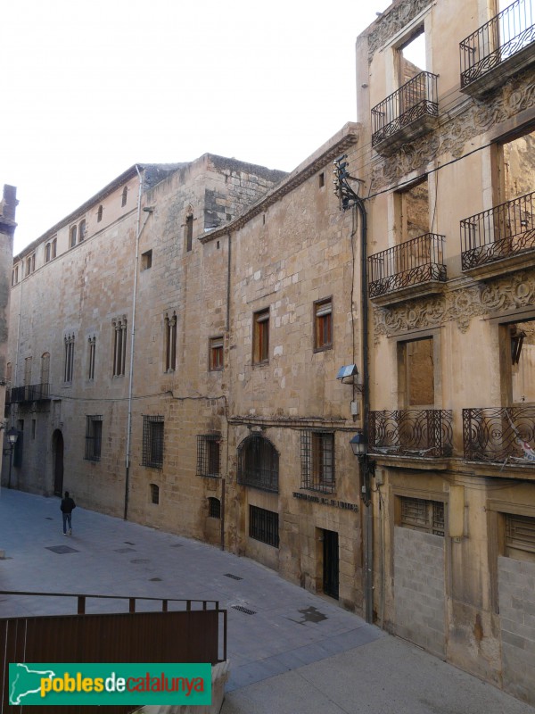 Tortosa - Casa del Vicariat, abans de la demolició de la casa veïna