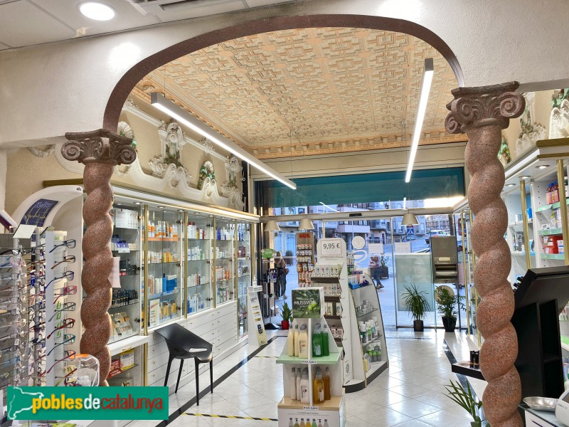 Tortosa - Antiga farmàcia Santmartí (Foto: Albert Esteves, 2021) Tortosa - Antiga farmàcia Santmartí