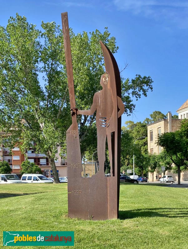 Tortosa - Monument a Salvador Videllet