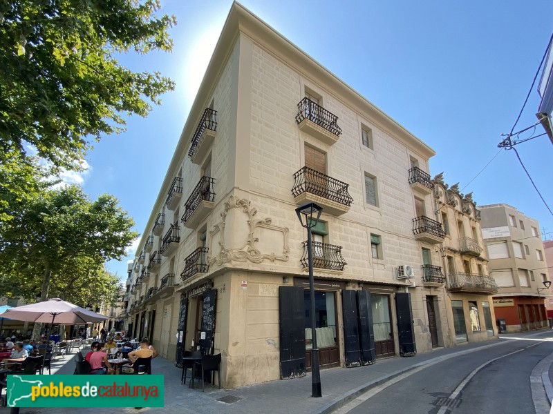 El Vendrell - Plaça Nova. Cal Mumbrú