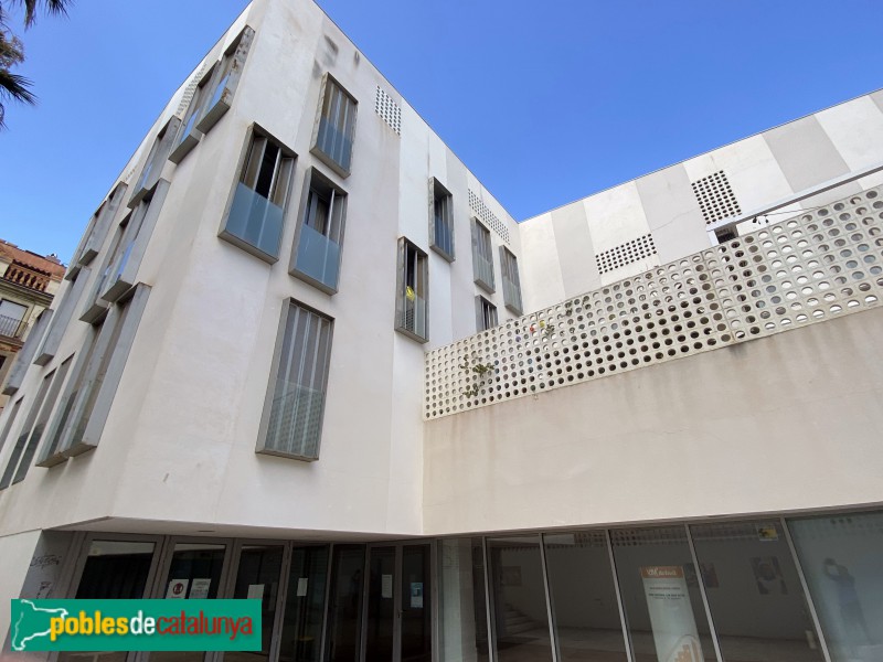 Vilassar de Mar - Habitatges Can Bisa (Foto: Albert Esteves, 2021) Vilassar de Mar - Habitatges Can Bisa