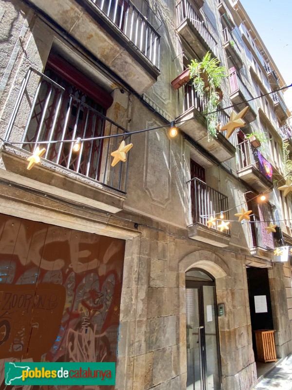 Barcelona - Carrer Esquirol, 4 (Foto: Albert Esteves, 2020) Barcelona - Carrer Esquirol, 4