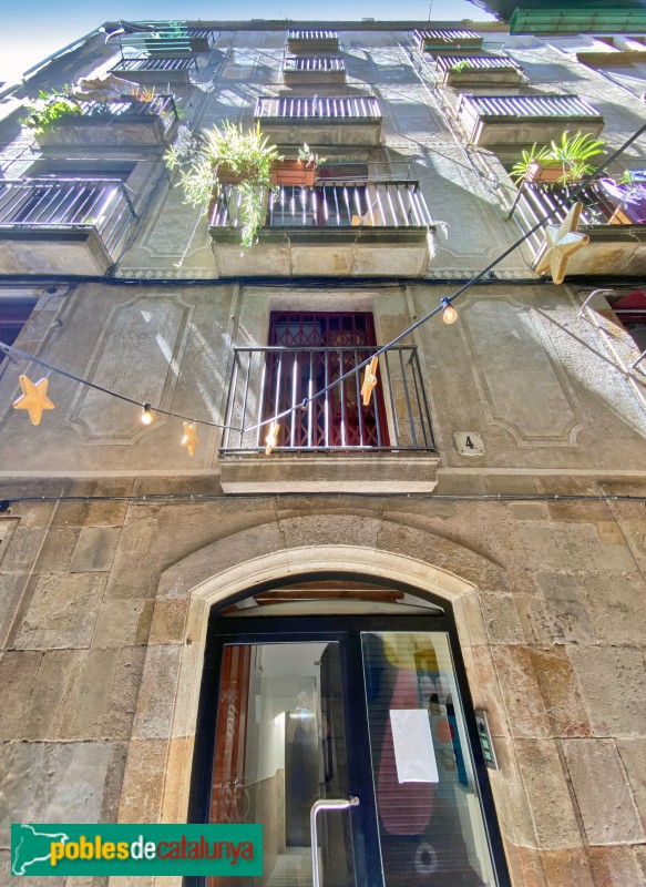 Barcelona - Carrer Esquirol, 4 (Foto: Albert Esteves, 2020) Barcelona - Carrer Esquirol, 4