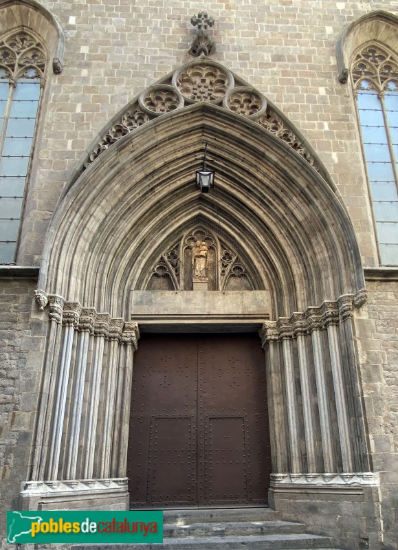 Barcelona - Santa Maria del Mar. Porta de Sombrerers (Foto: Albert Esteves, 2021) Barcelona - Santa Maria del Mar. Porta de Sombrerers