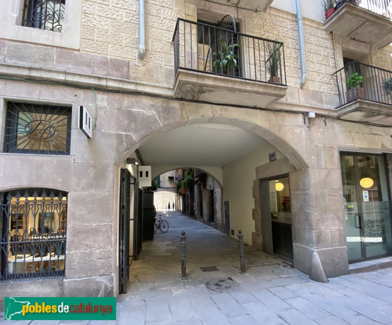 Barcelona - Carrer Esparteria, 1 (Foto: Albert Esteves, 2021) Barcelona - Carrer Esparteria, 1