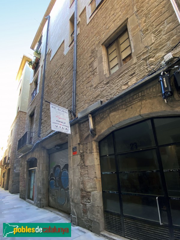 Barcelona - Carrer Flassaders, 23 (Foto: Albert Esteves, 2021) Barcelona - Carrer Flassaders, 23