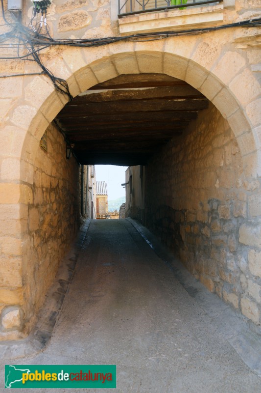 Fulleda. Carrer amb volta (Foto: Albert Esteves, 2021) Fulleda. Carrer amb volta
