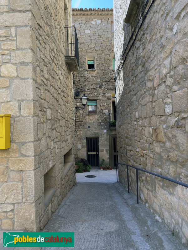 Un carrer de Fulleda (Foto: Albert Esteves, 2021) Un carrer de Fulleda