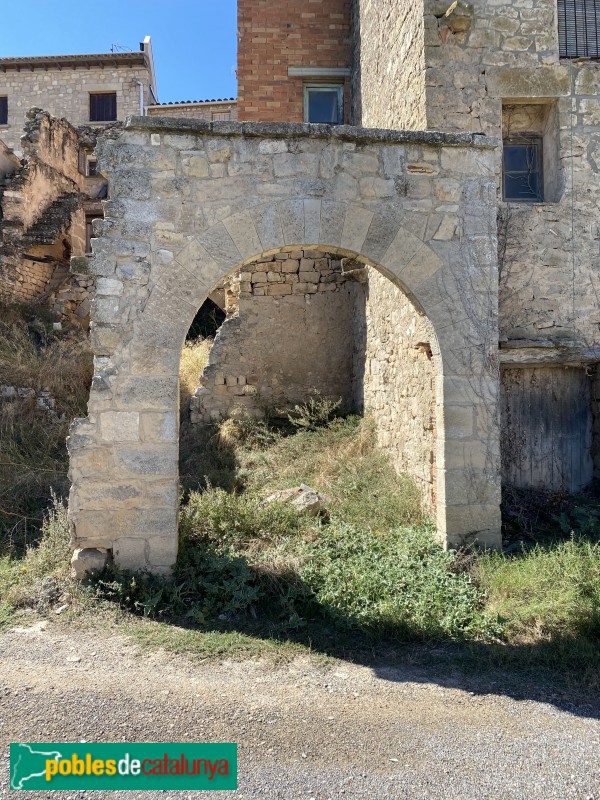 Fulleda. Restes d'una casa antiga