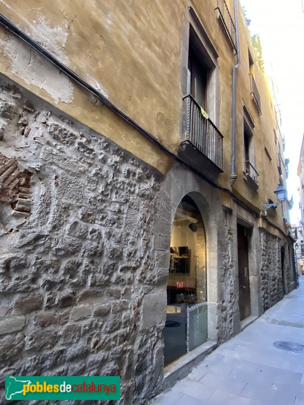 Barcelona - Carrer Rosic, 1 (Foto: Albert Esteves, 2021) Barcelona - Carrer Rosic, 1