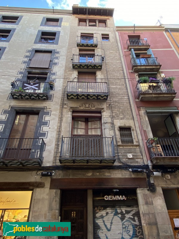 Barcelona - Placeta de Montcada, 8