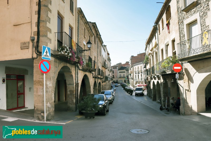 Les Borges Blanques - Plaça porxada (Foto: Albert Esteves, 2021) Les Borges Blanques - Plaça porxada