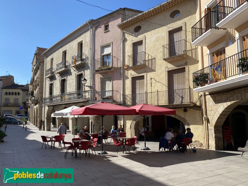 Les Borges Blanques - Plaça porxada (Foto: Albert Esteves, 2021) Les Borges Blanques - Plaça porxada