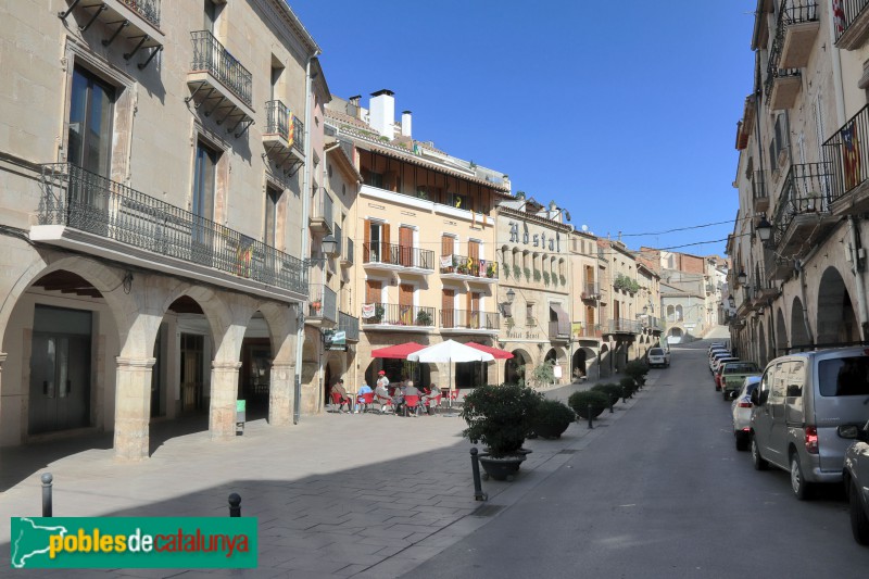 Les Borges Blanques - Plaça porxada (Foto: Albert Esteves, 2021) Les Borges Blanques - Plaça porxada