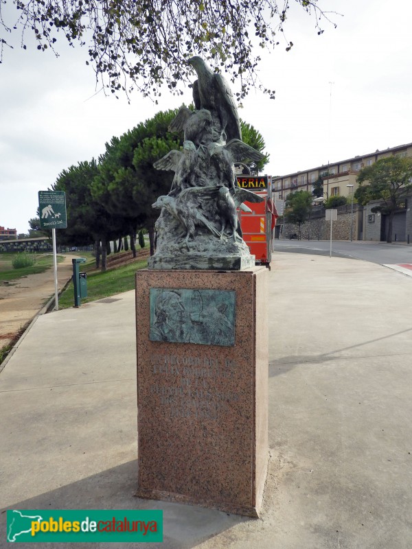 Teià - Monument a Fèlix Rodríguez de la Fuente