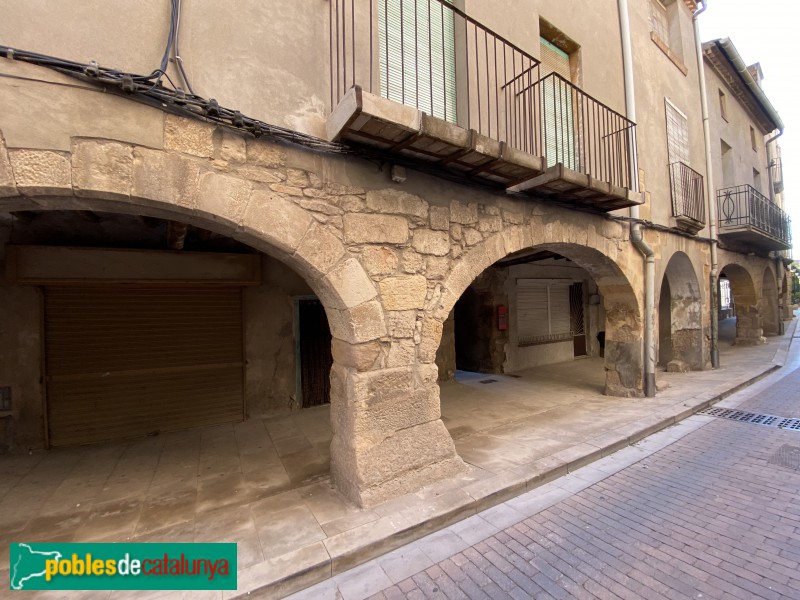 Juneda - Carrer dels Porxos (carrer Major) (Foto: Albert Esteves, 2021) Juneda - Carrer dels Porxos (carrer Major)