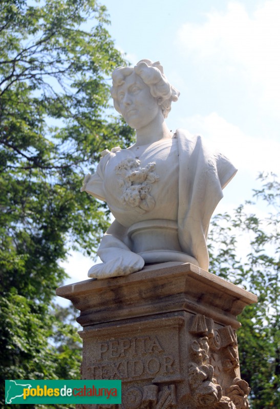 Barcelona - Parc de la Ciutadella. Bust de Pepita Teixidor