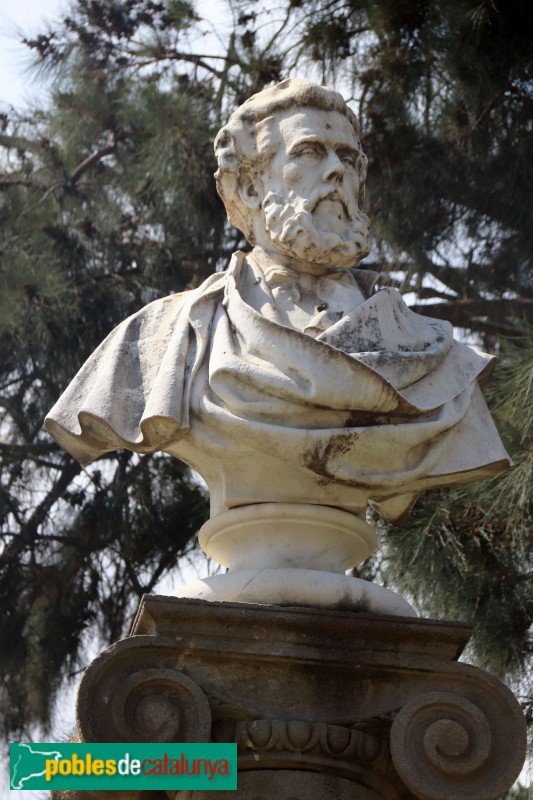 Barcelona - Parc de la Ciutadella. Bust de Víctor Balaguer