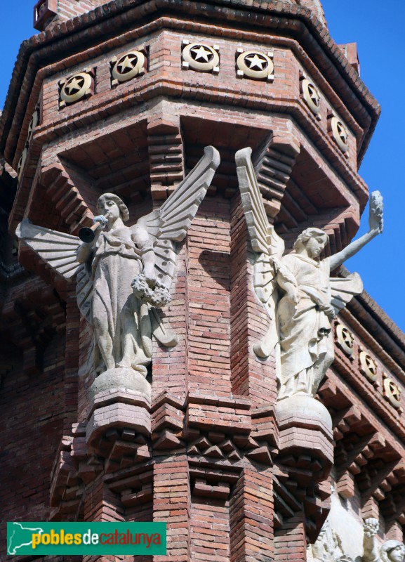 Barcelona - Arc de Triomf. Les Fames